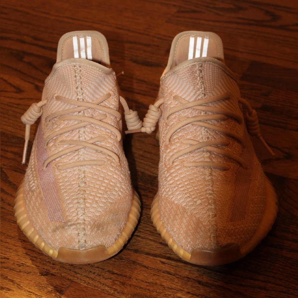 SOLD

YEEZY BOOST 350 V2 Adidas Clay Sneakers - SIZE Women’s 9